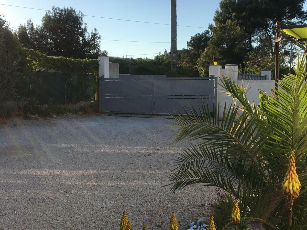 Appart. 4 Pers A 6 Kms De Cassis Avec Acces Piscine Roquefort-la-Bédoule Eksteriør bilde